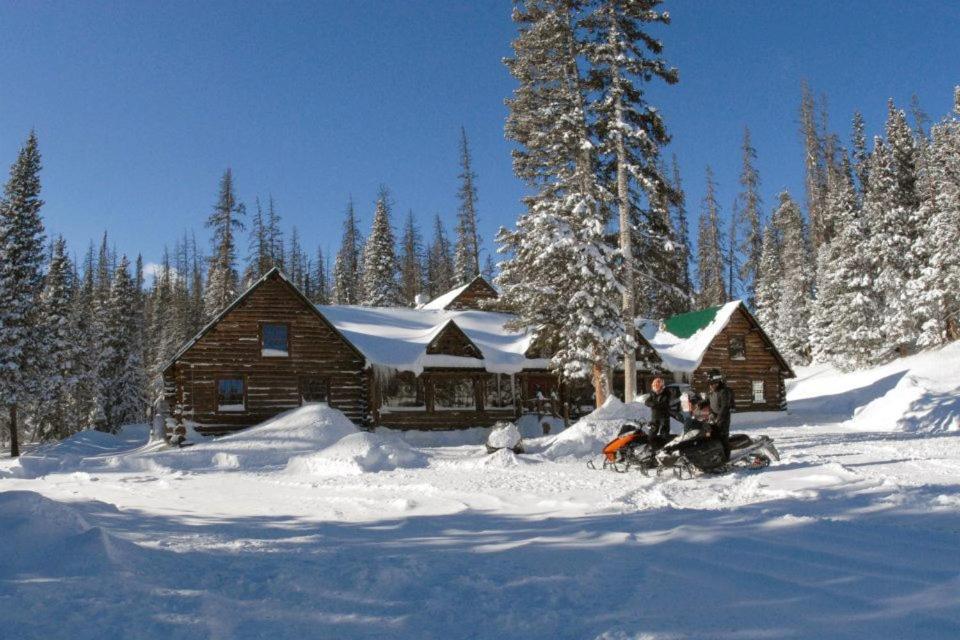 Snowy Mountain Lodge Centennial Exteriör bild